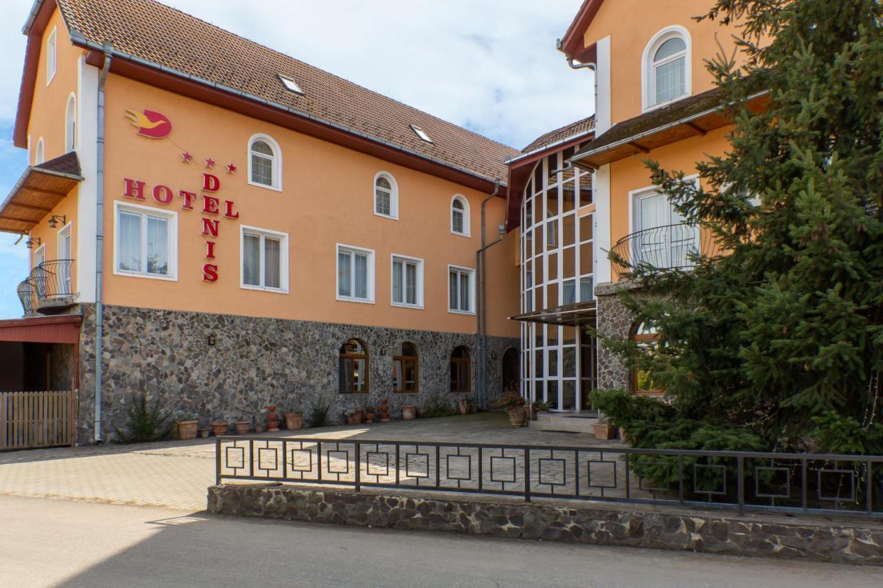 Hotel Denis Danes Bagian luar foto