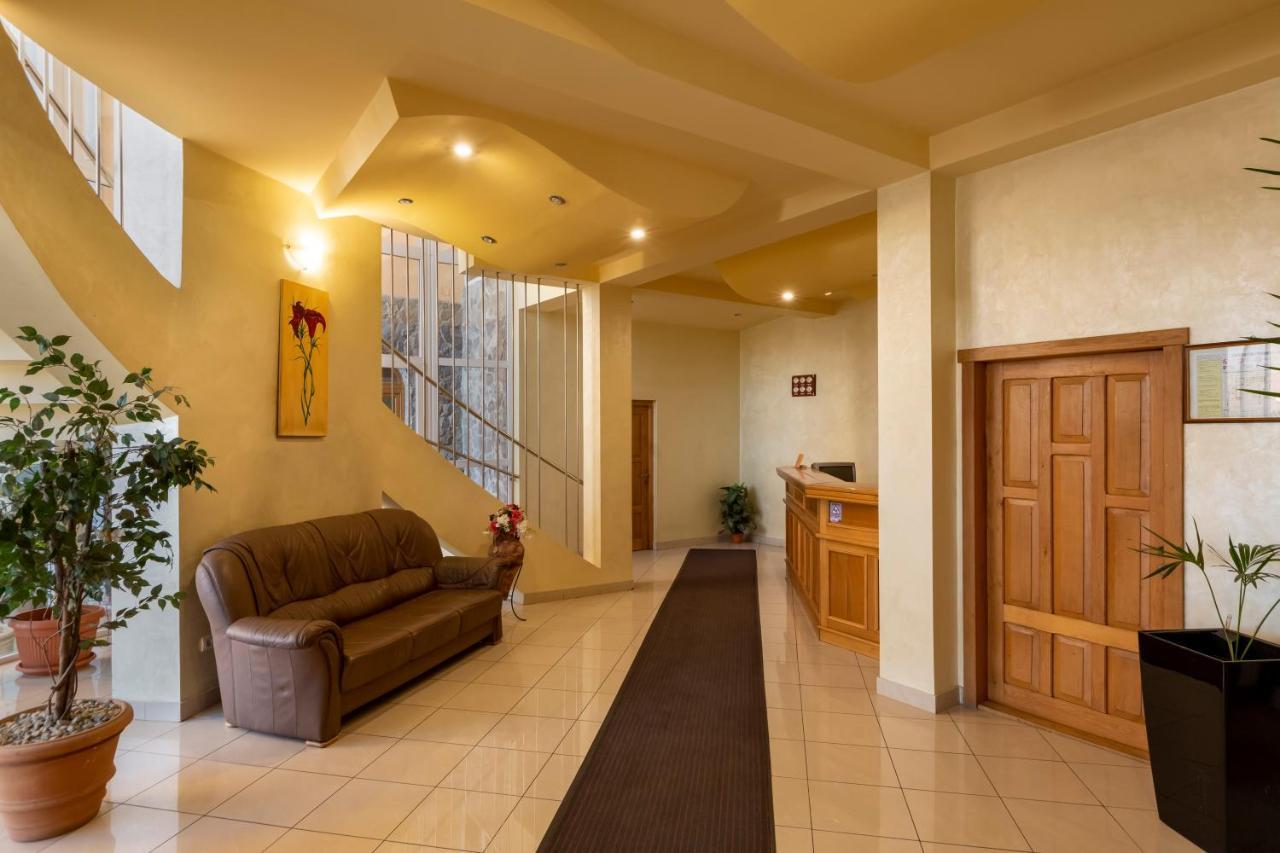 Hotel Denis Danes Bagian luar foto